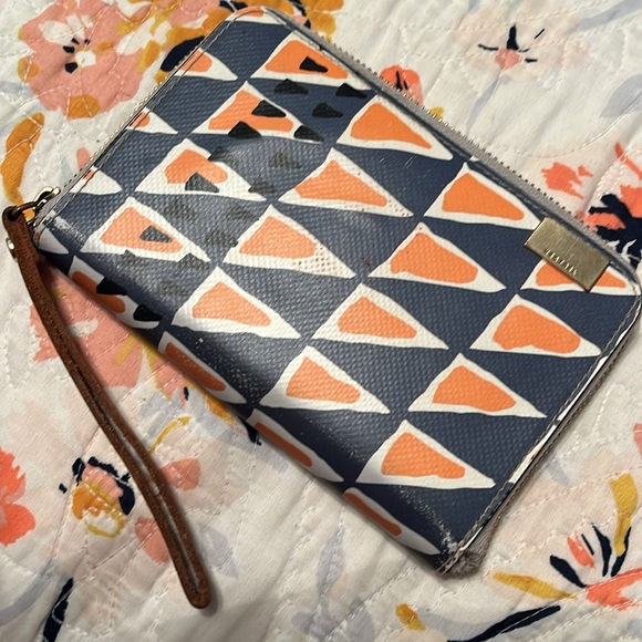 Kestrel Deltille Wallet Wristlet Clutch - Picture 2 of 9